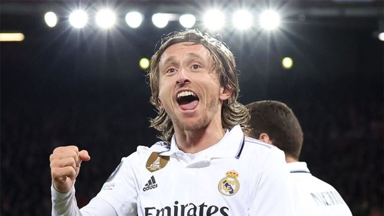 Luka Modric, Real Madrid ile 1 Yıl Daha Anlaştı