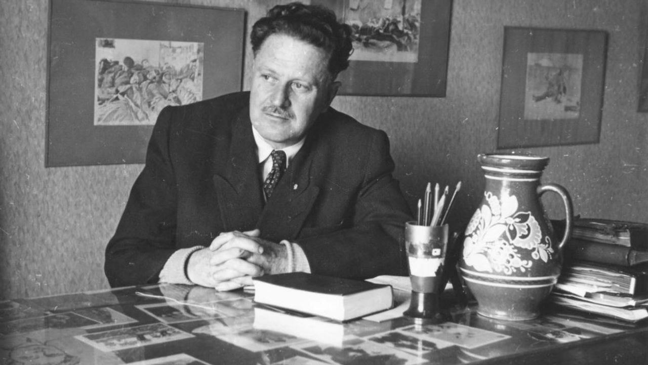 Nazım Hikmet Ran'ın Unutulmaz Şiirleri: Aydınlıkçılar