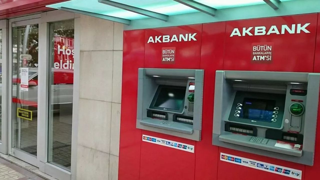 Akbank'tan Emeklilere Özel Kredi Fırsatı ve Devlet Destekli Nakit Kredi Müjdesi