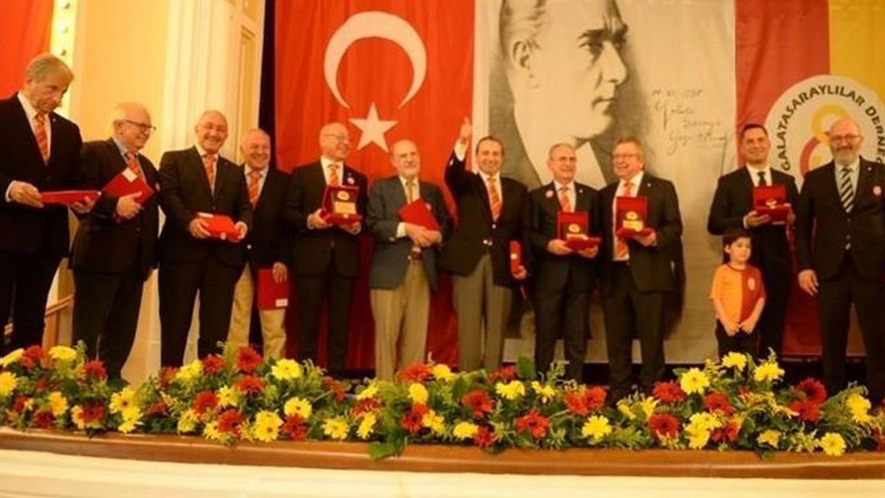 Galatasaray Lisesi'nde Geleneksel Pilav Günü Kutlandı
