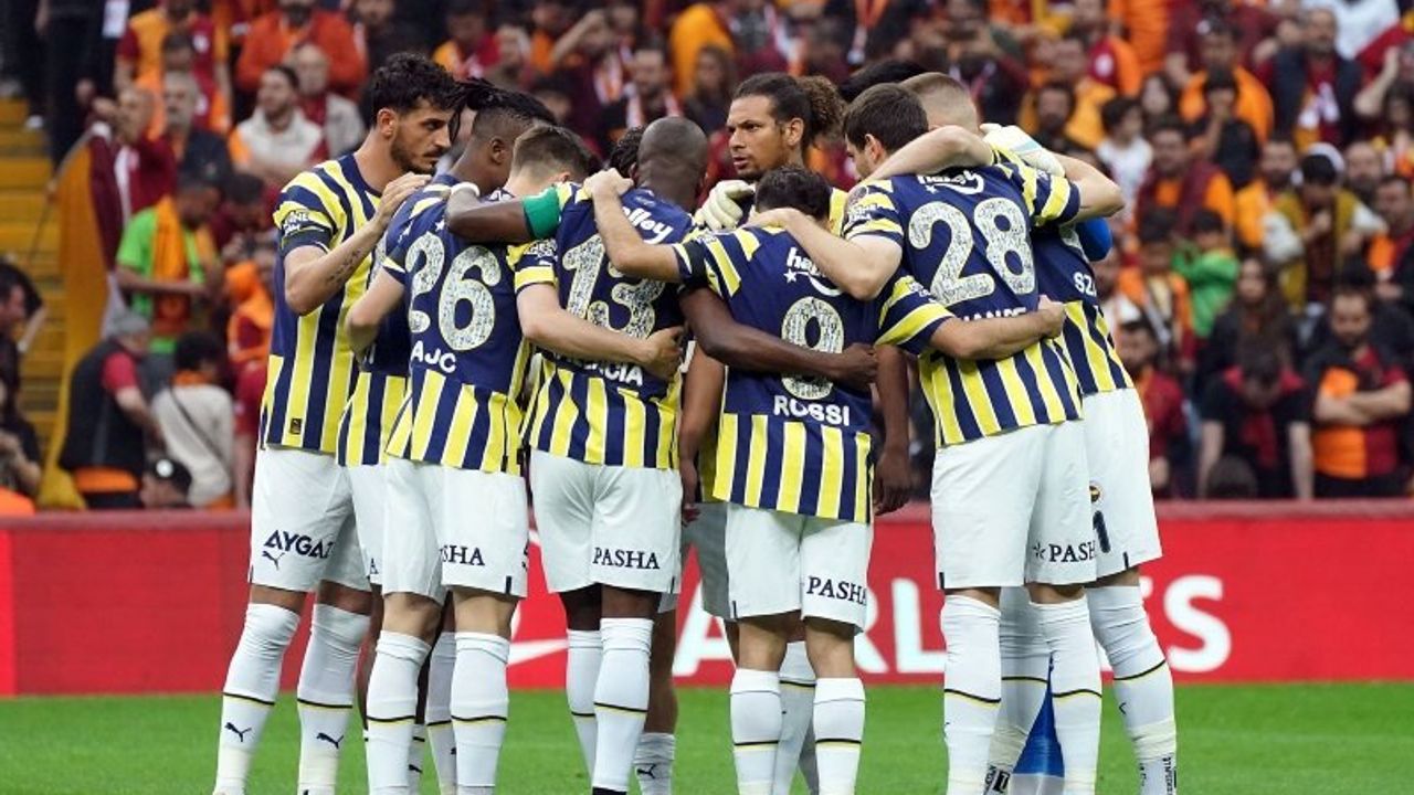 Fenerbahçe, Sağ Bek Transferinde İspanya'ya Yöneldi