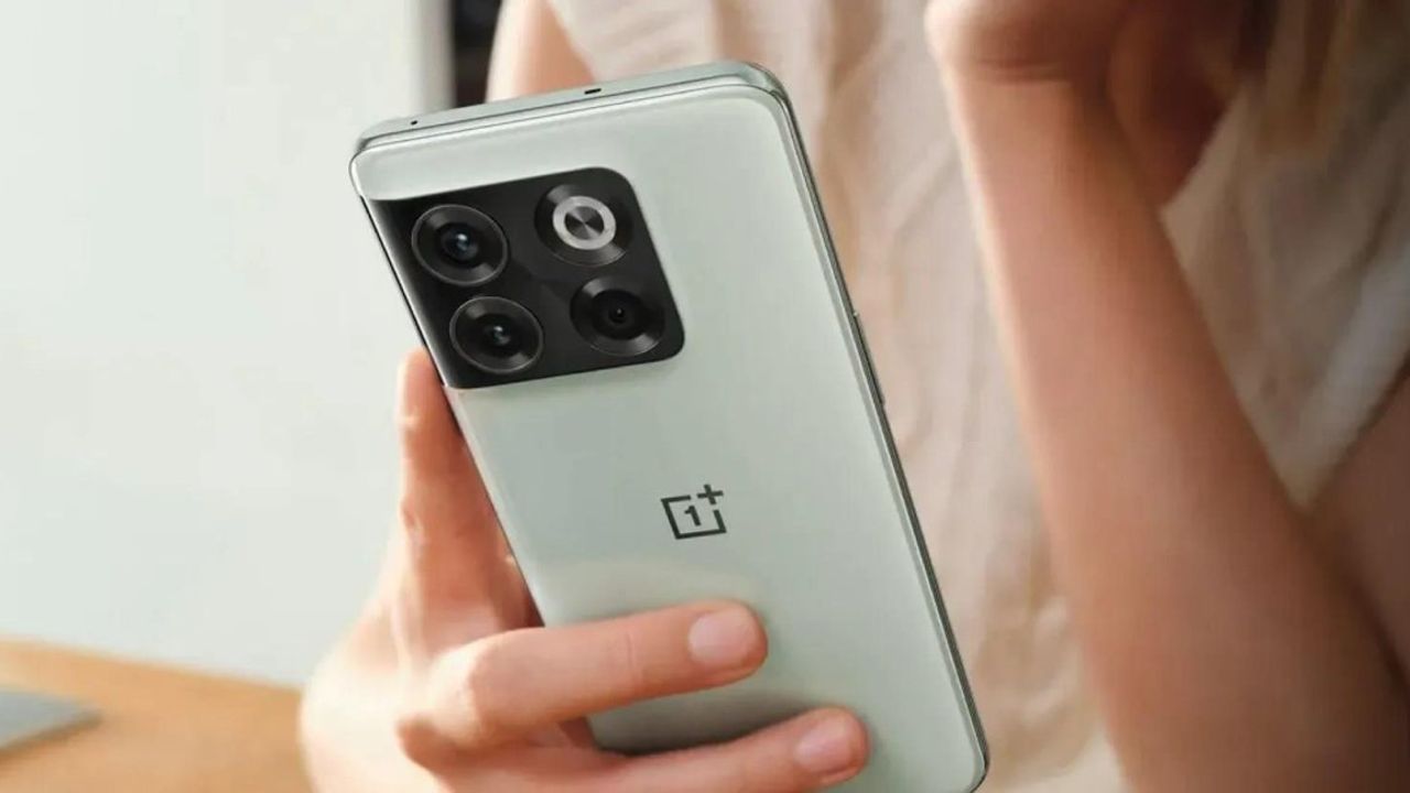 OnePlus Ace 2 Pro 24 GB RAM ile Geliyor