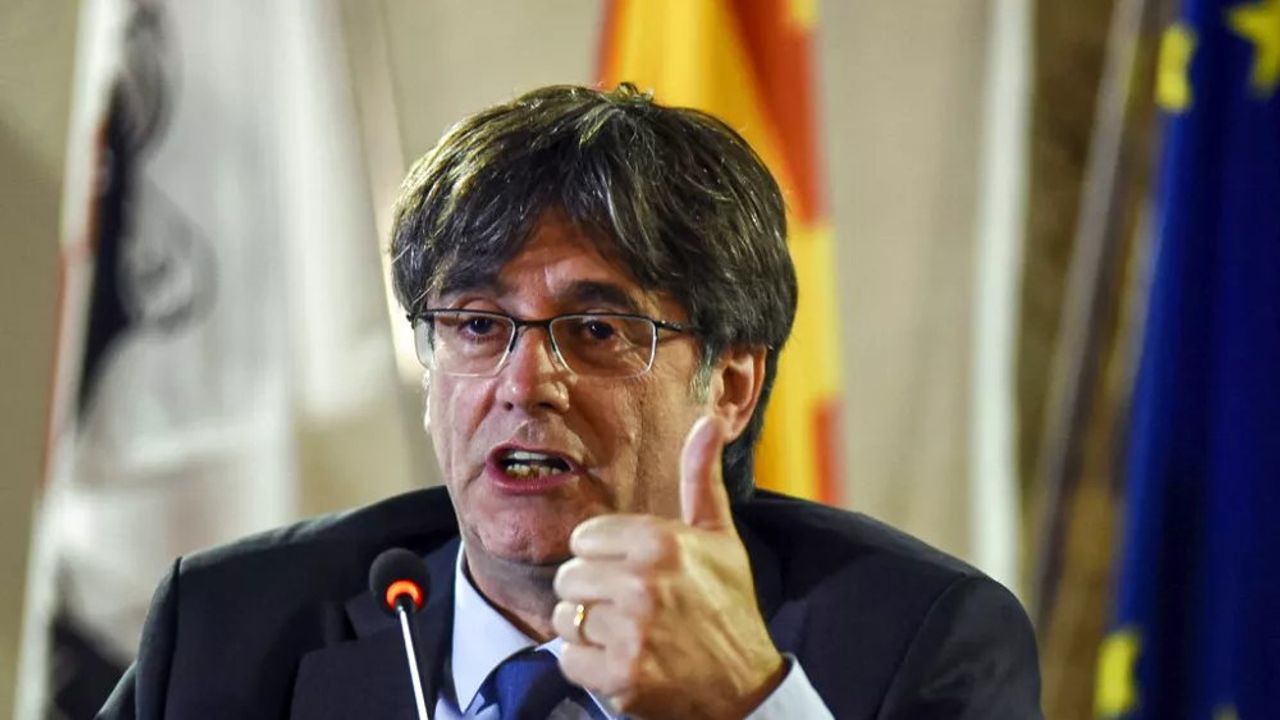 Avrupa Birliği Mahkemesi Katalan Lider Carles Puigdemont'un Dokunulmazlığını Kaldırdı