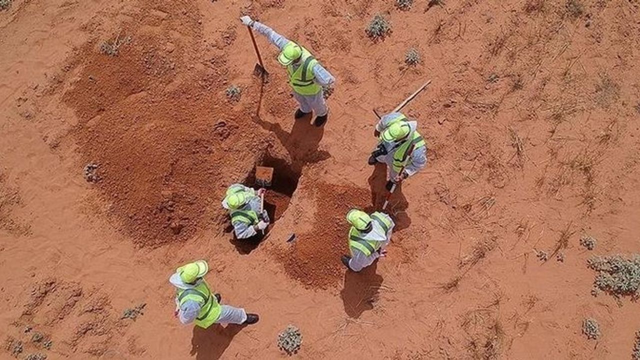 Batı Darfur'da Toplu Mezar Skandalı: Cesetler Zorla Gömüldü