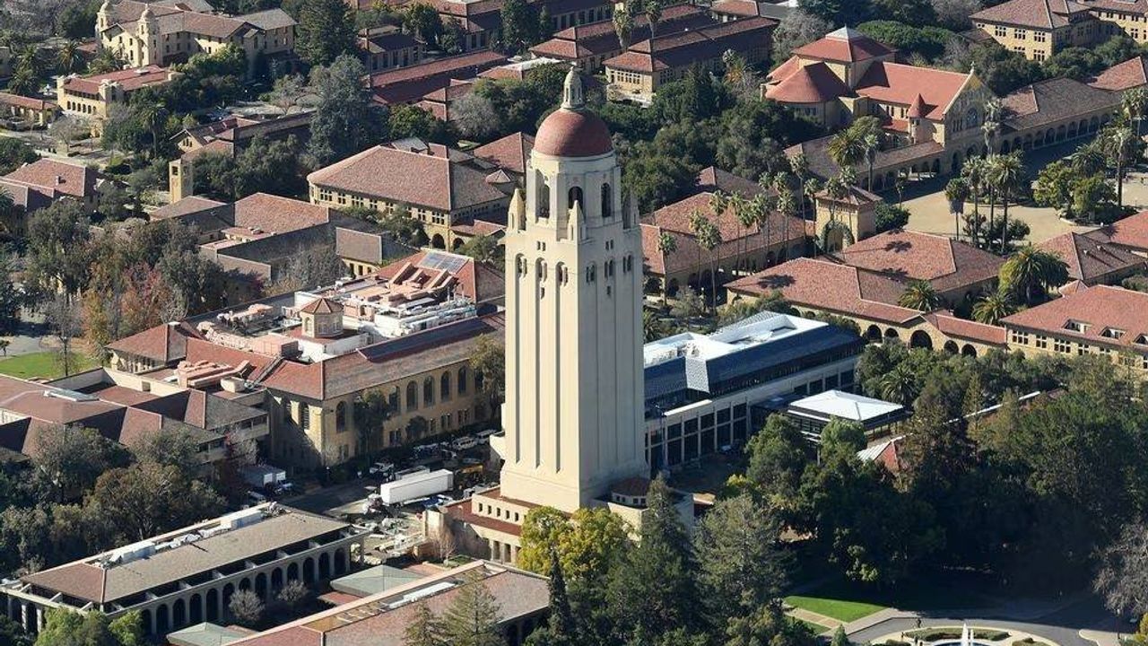 Stanford Üniversitesi Rektörü İstifa Edecek