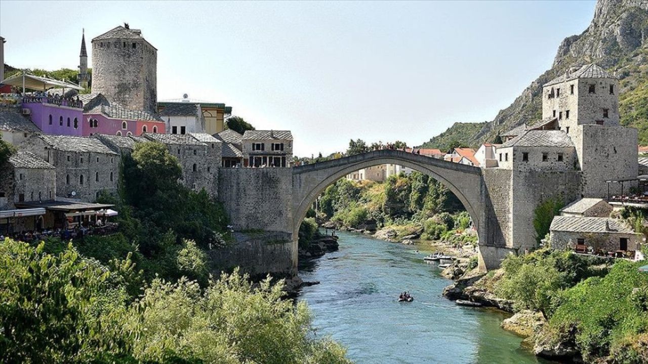 Mostar Köprüsü: Bosna Hersek'in Tarihi Mirası