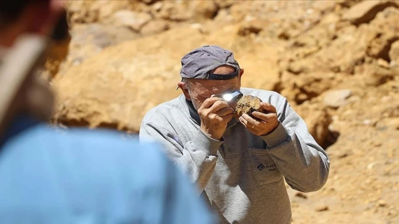 Bilim İnsanları Bayburt'ta: Köylülerin Yıllardır 'Çıra' Diye Yaktığı Madde Kehribar Çıktı