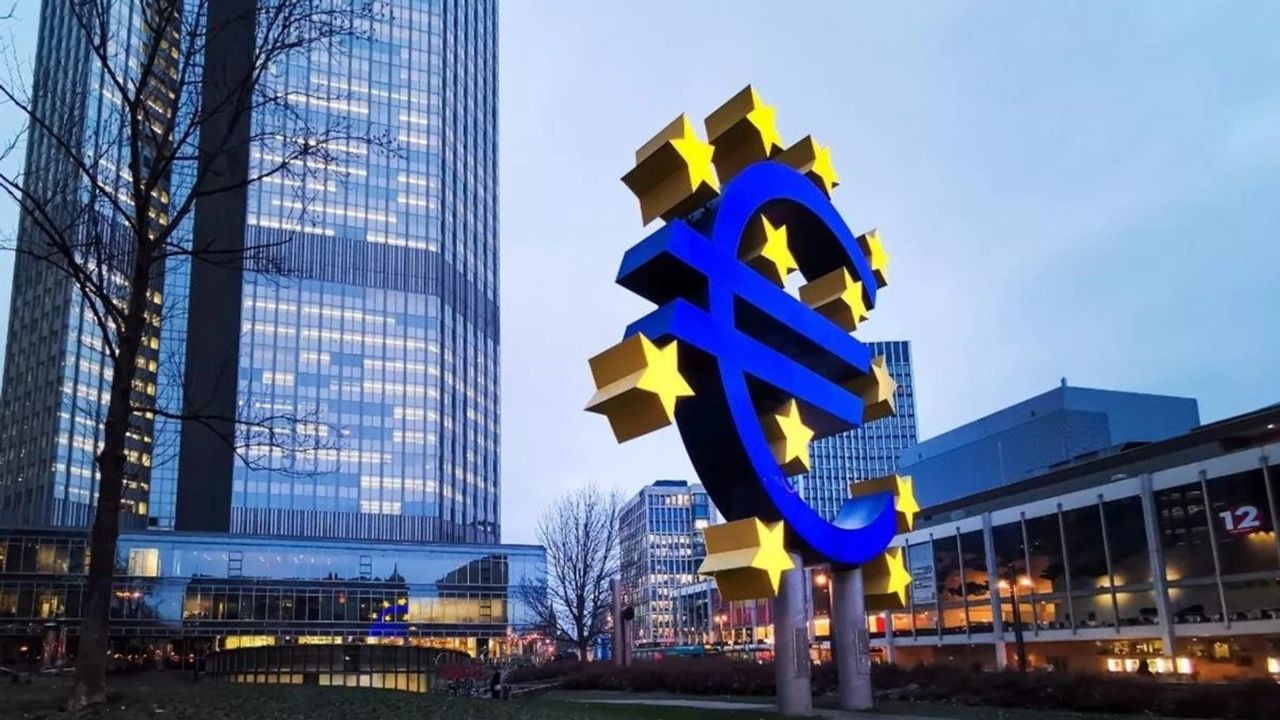 ECB ve Fed'in Faiz Politikaları Hakkında Tahminler