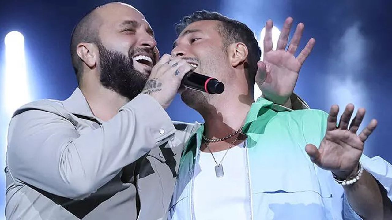 Berkay ve Oğuzhan Koç'un Sürpriz Şarkı Performansı