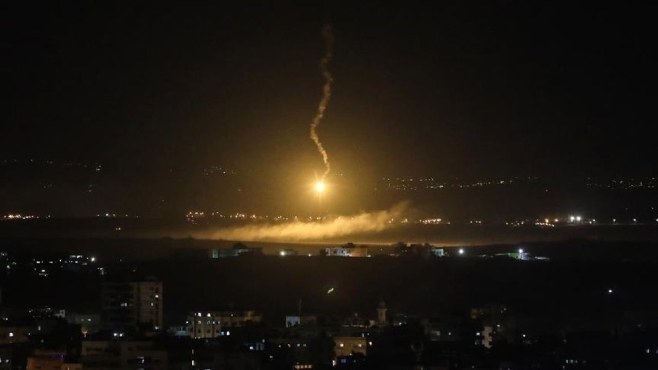İsrail'den Şam Çevresine Hava Saldırısı İddiası