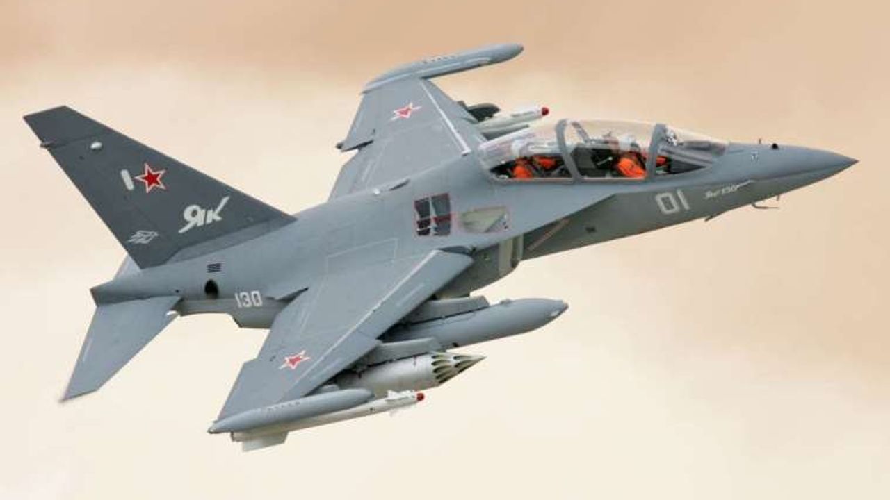 İran'a Rus yapımı savaş eğitim uçağı teslim edildi