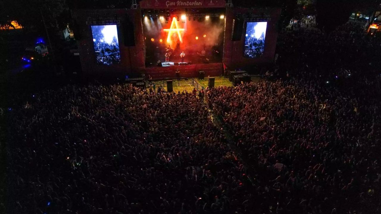 92. İzmir Enternasyonal Fuarı'nda Gençlik Temasıyla Unutulmaz Müzik Etkinlikleri