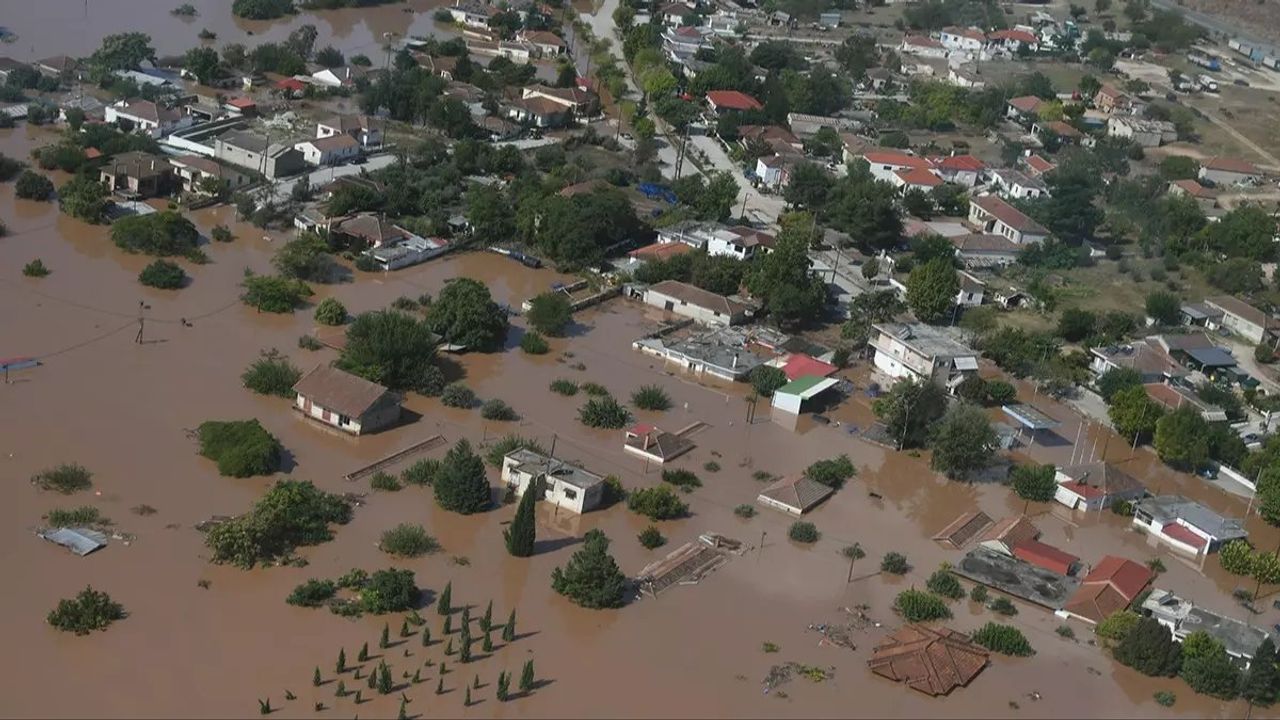 Yunanistan'da Sel Felaketinin Ardından Salgın Alarmı