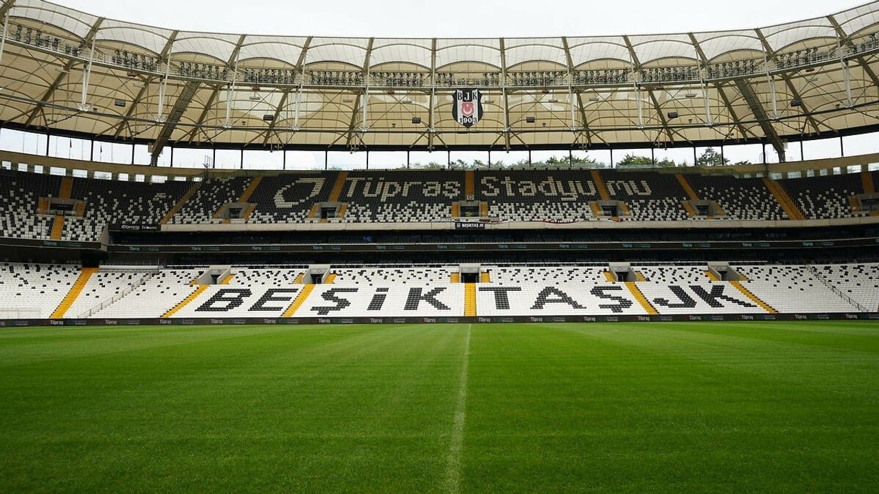 Beşiktaş Stadyumu'nda Zemin Sorunu Çözüldü