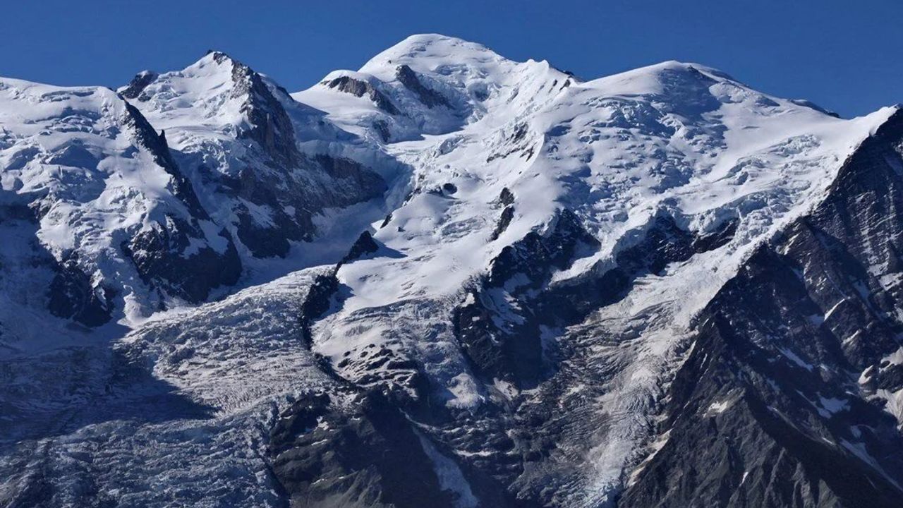 Alpler Bile Dayanamadı... Mont Blanc 2,2 Metre Kısaldı