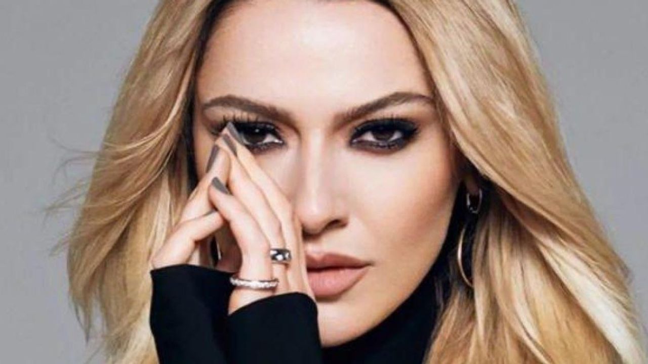 Hadise Konserinde Göz Yaşlarına Boğuldu