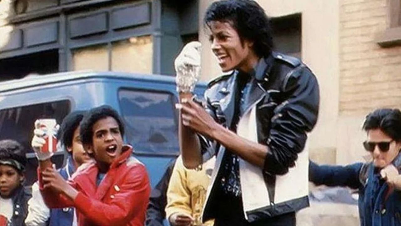 Michael Jackson'ın 1984'te Rol Aldığı Reklam Filminin Özel Ceketi Satışa Çıkarılıyor