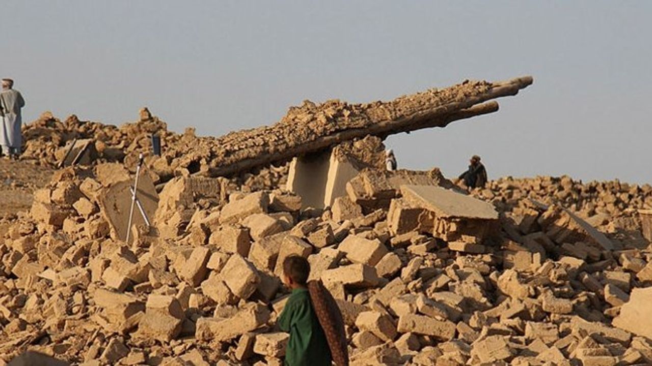 Afganistan'ın Herat Kentinde 6.3 Büyüklüğünde Deprem Meydana Geldi