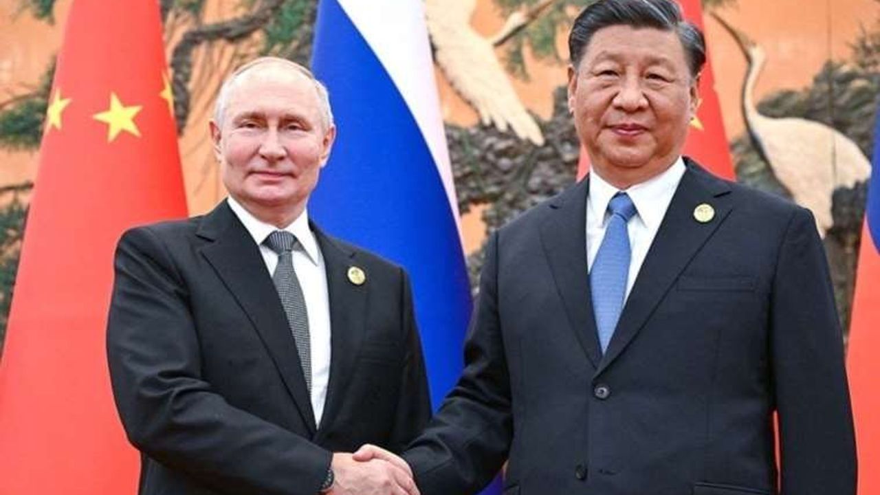 Putin, Çin'in Kuşak ve Yol Forumuna Katıldı