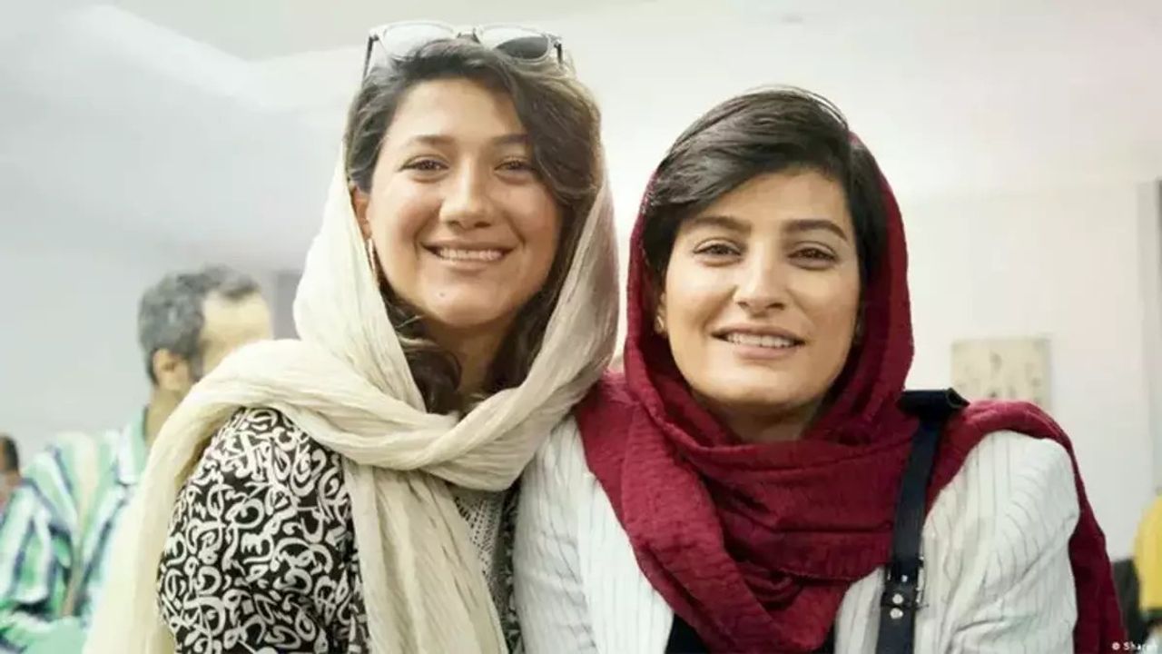 İran'da Gazetecilere Hapis Cezası