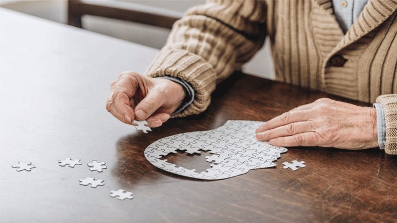 Alzheimer Hastaları İçin Sabah Yoga Etkinliği