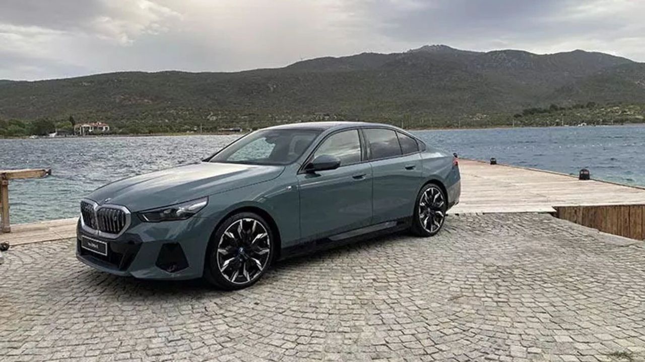 Yeni BMW 5 Serisi Türkiye'ye Geldi!