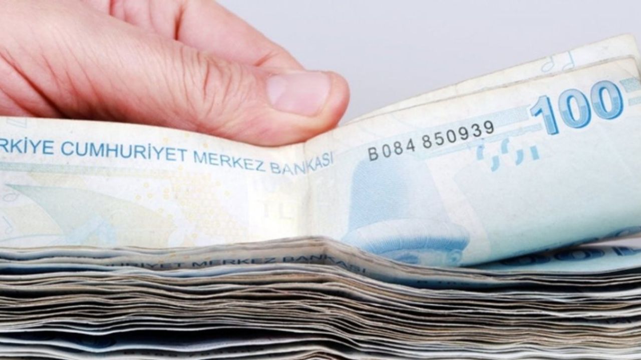 Yılbaşında Memurlara Büyük Sürpriz! Memur Maaşlarına %50 Zam Geliyor!