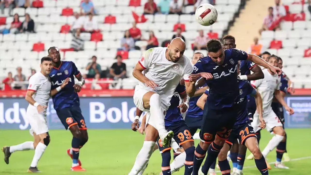 Antalyaspor, Evinde Başakşehir'i 1-0 Mağlup Etti