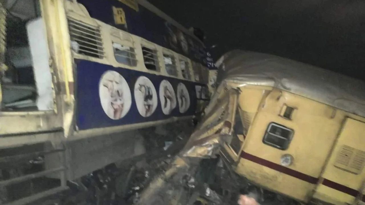 Hindistan'da Tren Kazası: 10 Kişi Hayatını Kaybetti