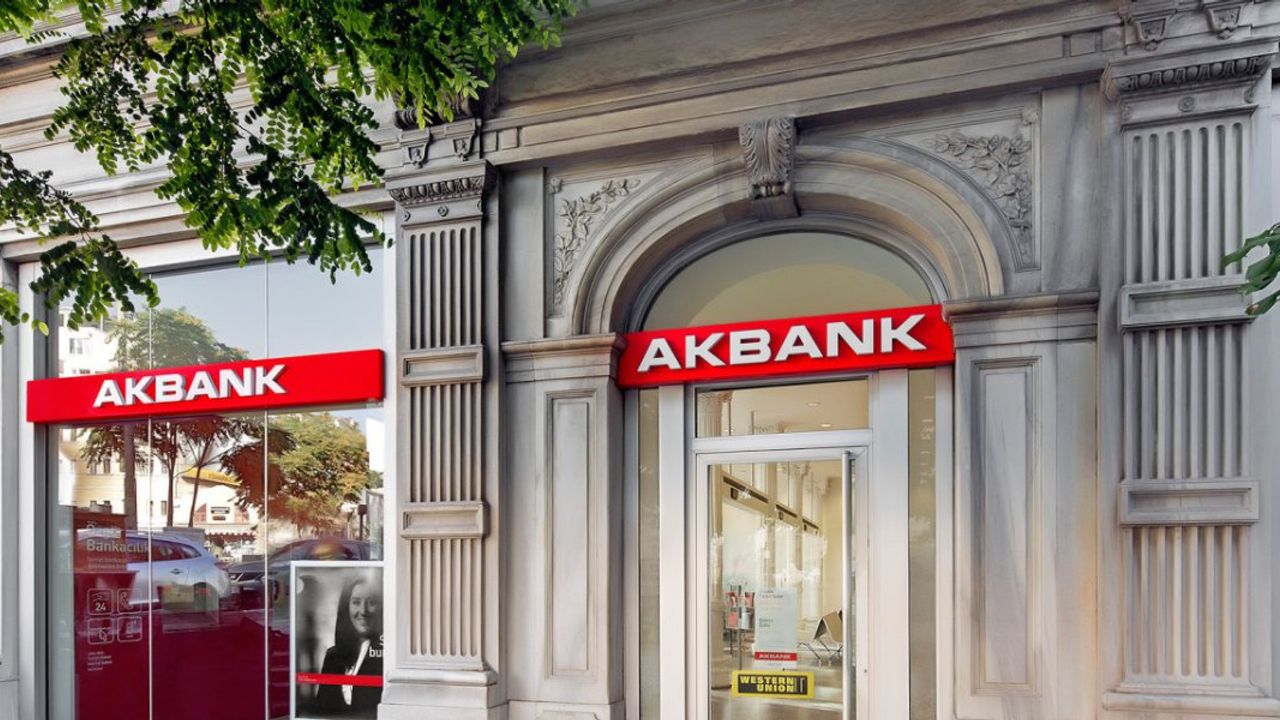 Akbank Müşterilerine Görülmemiş Bir Kampanya Sunarak Audi A6 Hediye Ediyor