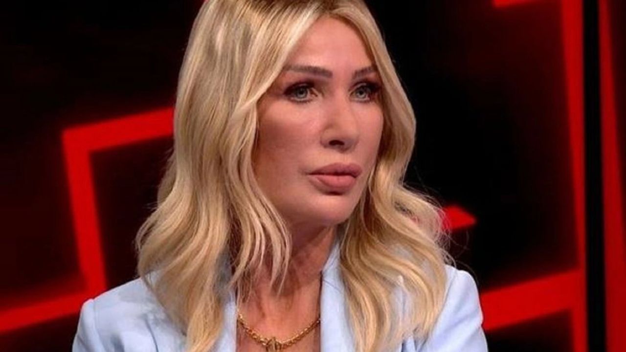 Ünlü Şarkıcı Seda Sayan Konser Sonrası Hastaneye Kaldırıldı