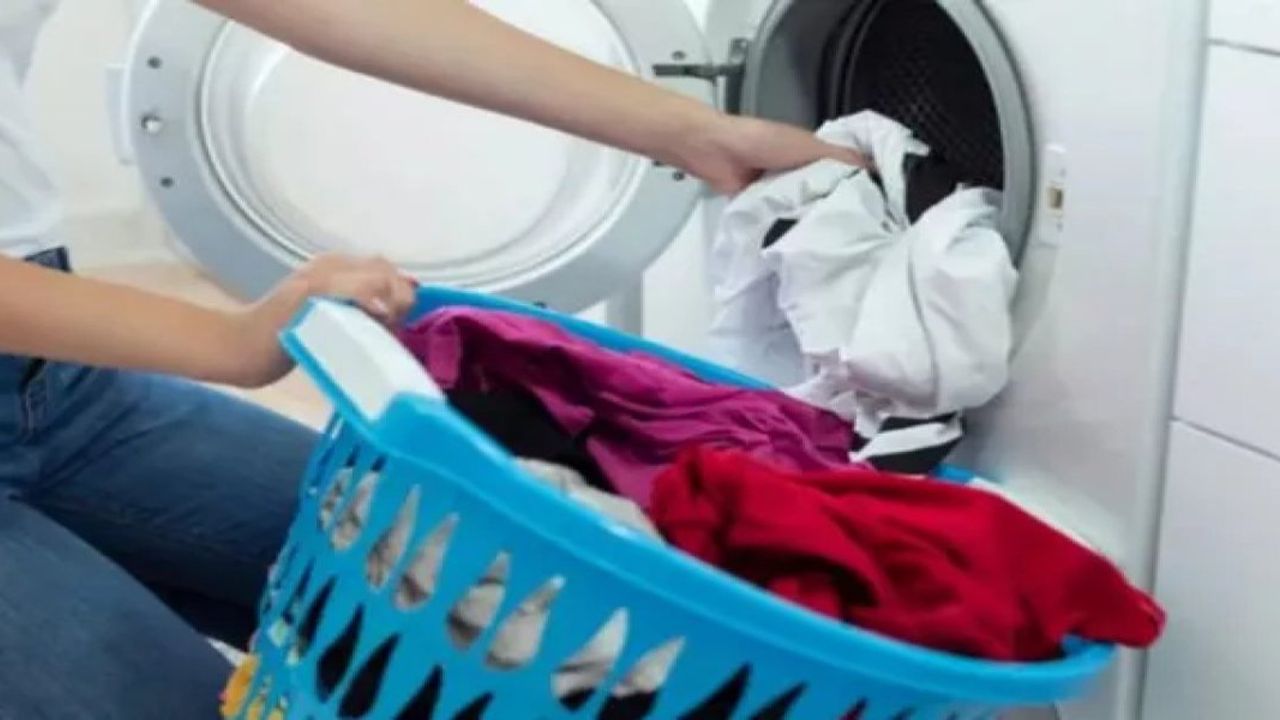 Yumuşatıcılara Para Harcamaya Son: Çamaşır Deterjanı ile Mis Gibi Kokan ve Yumuşacık Çamaşırlar