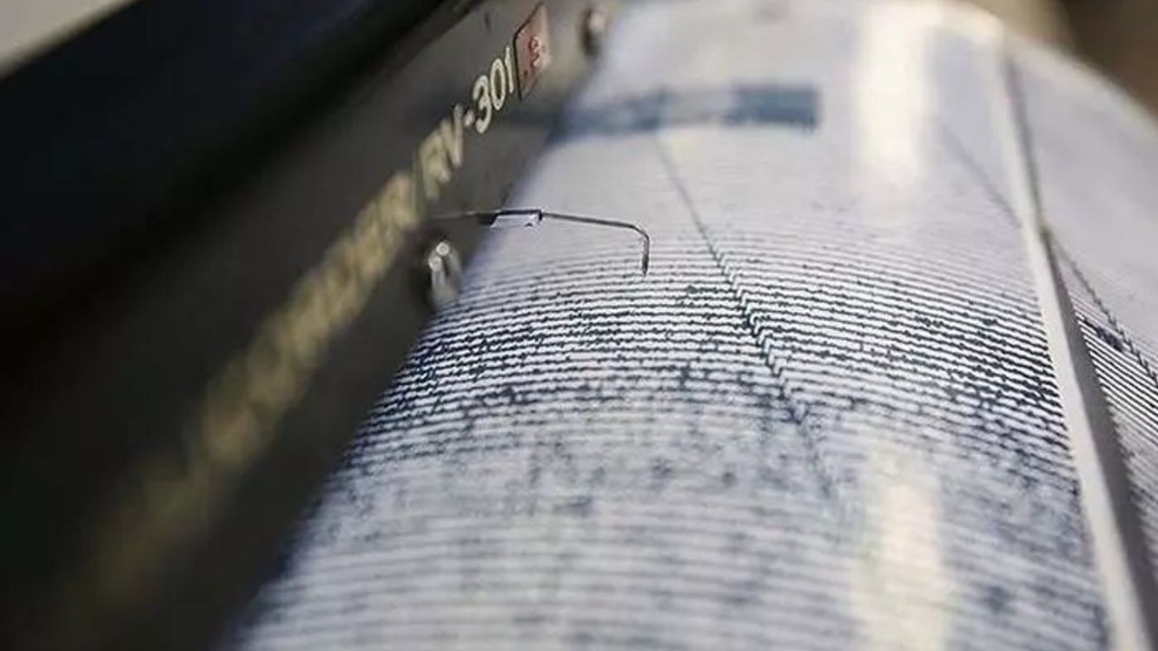Endonezya'da 6,1 Büyüklüğünde Deprem Meydana Geldi