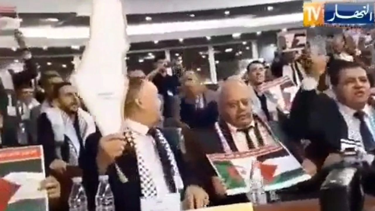 Cezayir Parlamentosu Cumhurbaşkanına İsrail Terörü ile Savaş Yetkisi Verdi