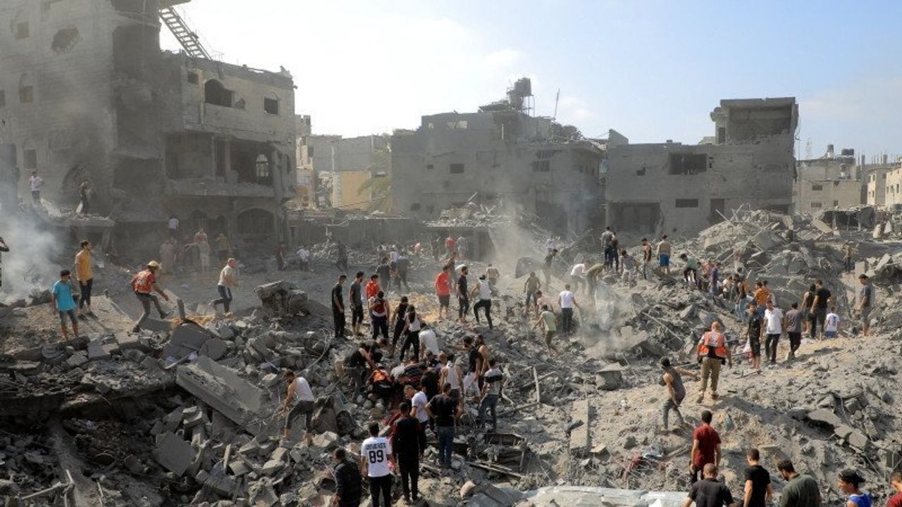 İsrail Filistin Gazze: İsrail'in Gazze'deki Soykırımı Devam Ediyor