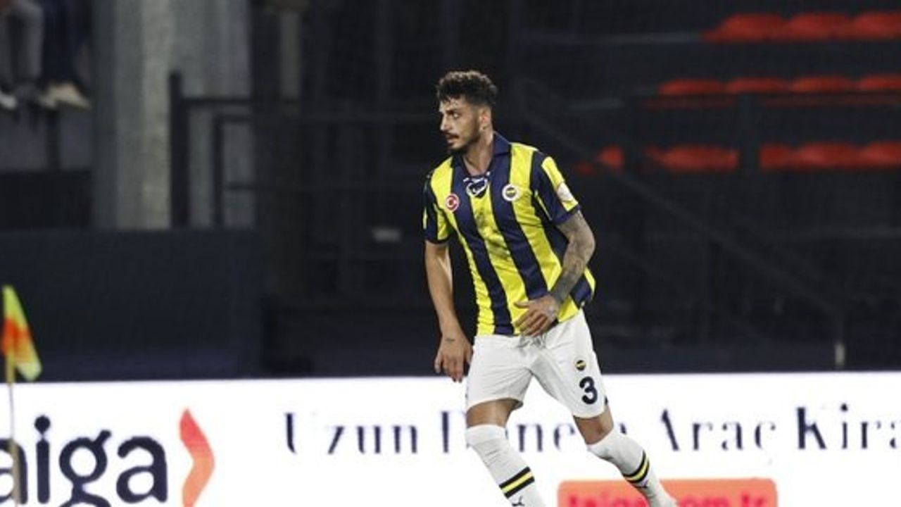 Fenerbahçe'de Stoper Krizi: Samet Akaydin İçin Fiorentina'dan Sürpriz Talip