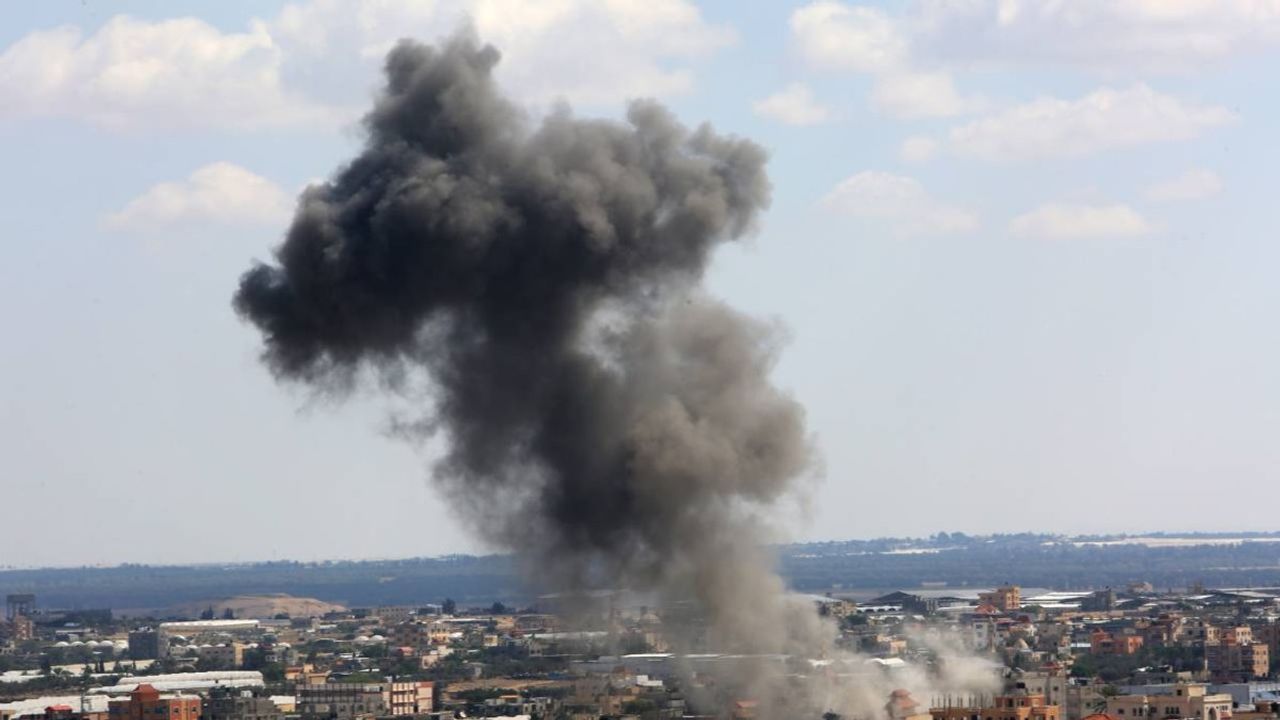 İsrail, Gazze'deki Fransız Enstitüsü ve AFP binasını vurdu