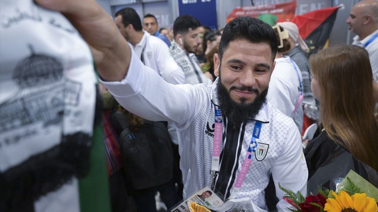 Filistinli Sporcular Paris'te Bayraklarını Dalgalandıracak