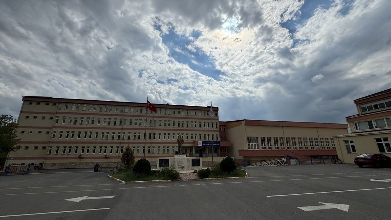 Hitit Üniversitesi Öğretim Üyeleri Anadolu'da Bilimsel Kazılara İmza Atıyor