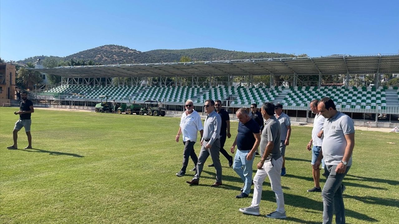 Muğla Valisi İdris Akbıyık Bodrum İlçe Stadı'nda Çalışmaları İnceledi