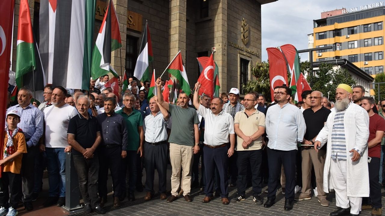 Trabzon'da Filistin'e Destek Yürüyüşü Düzenlendi