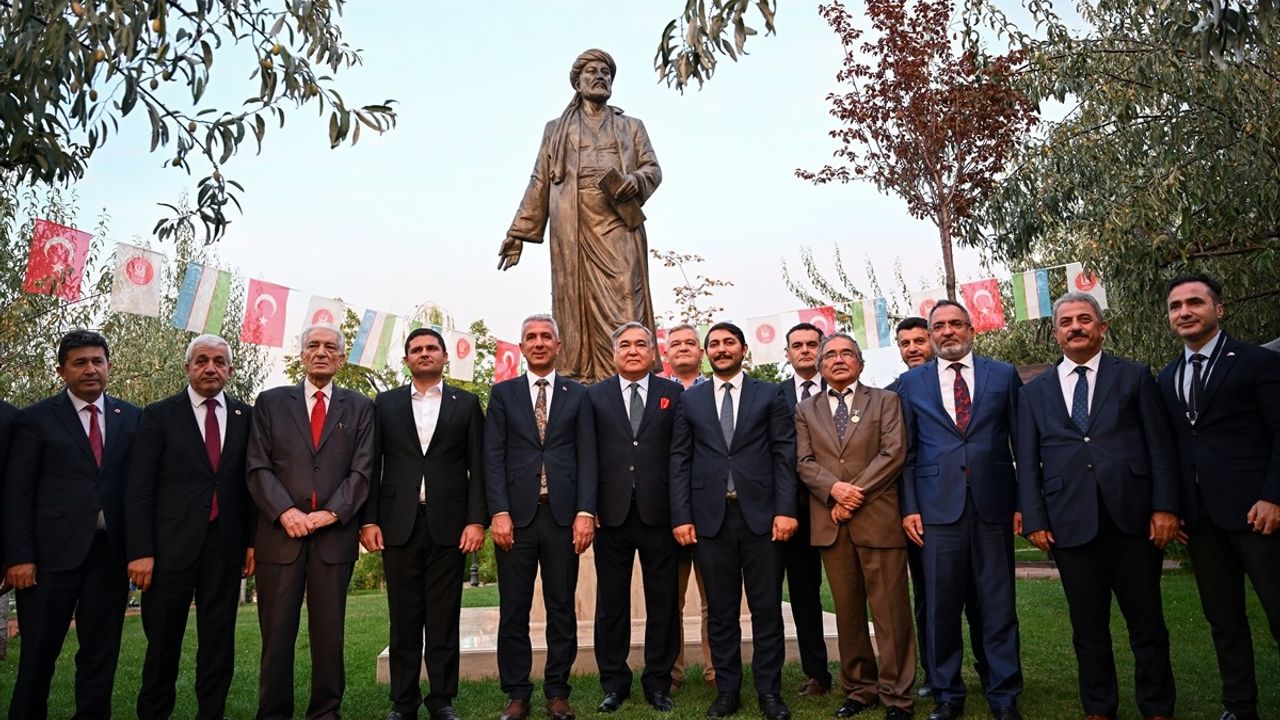 Ankara'da Alişir Nevai Heykelinin Açılışı Gerçekleşti