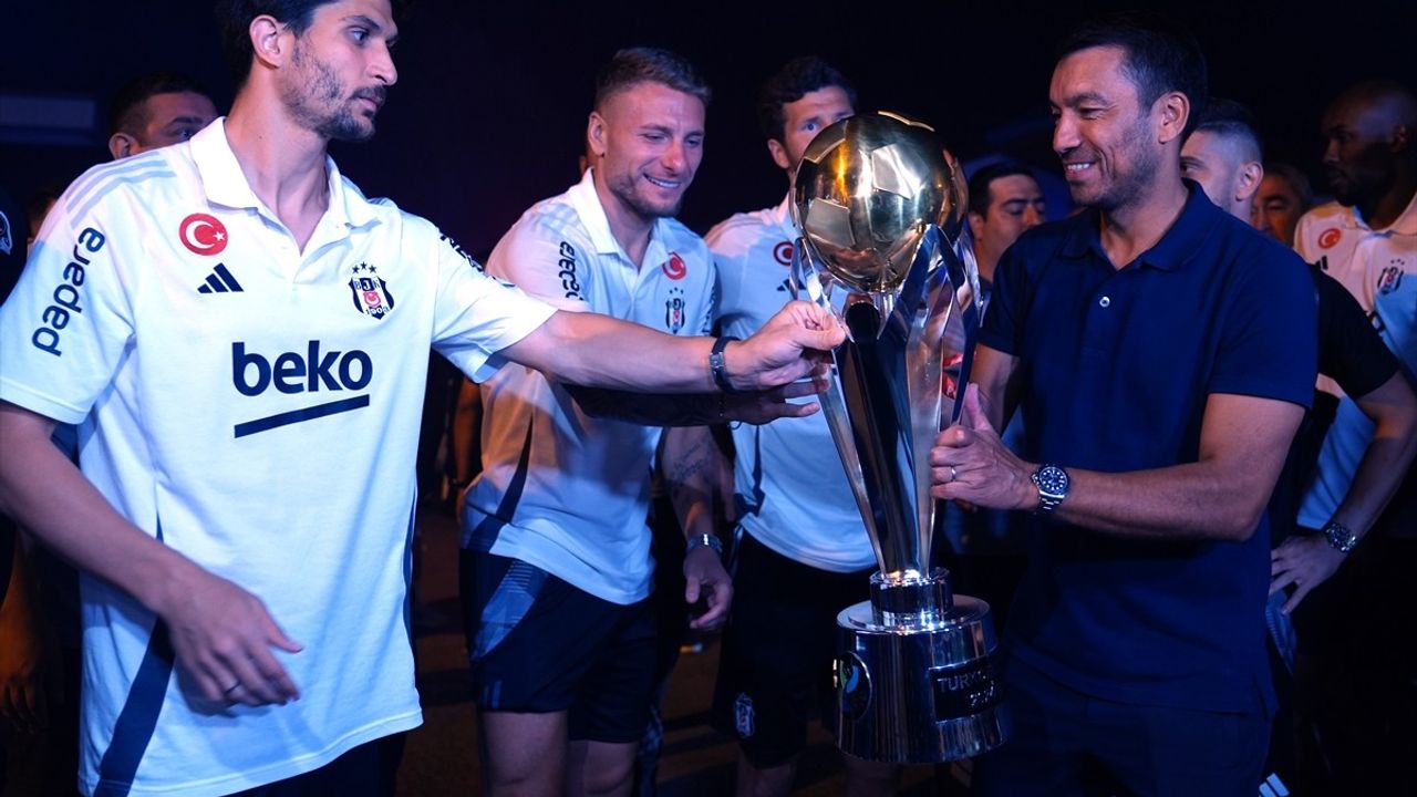 Beşiktaş Süper Kupa Şampiyonu: Ümraniye'de Unutulmaz Karşılama