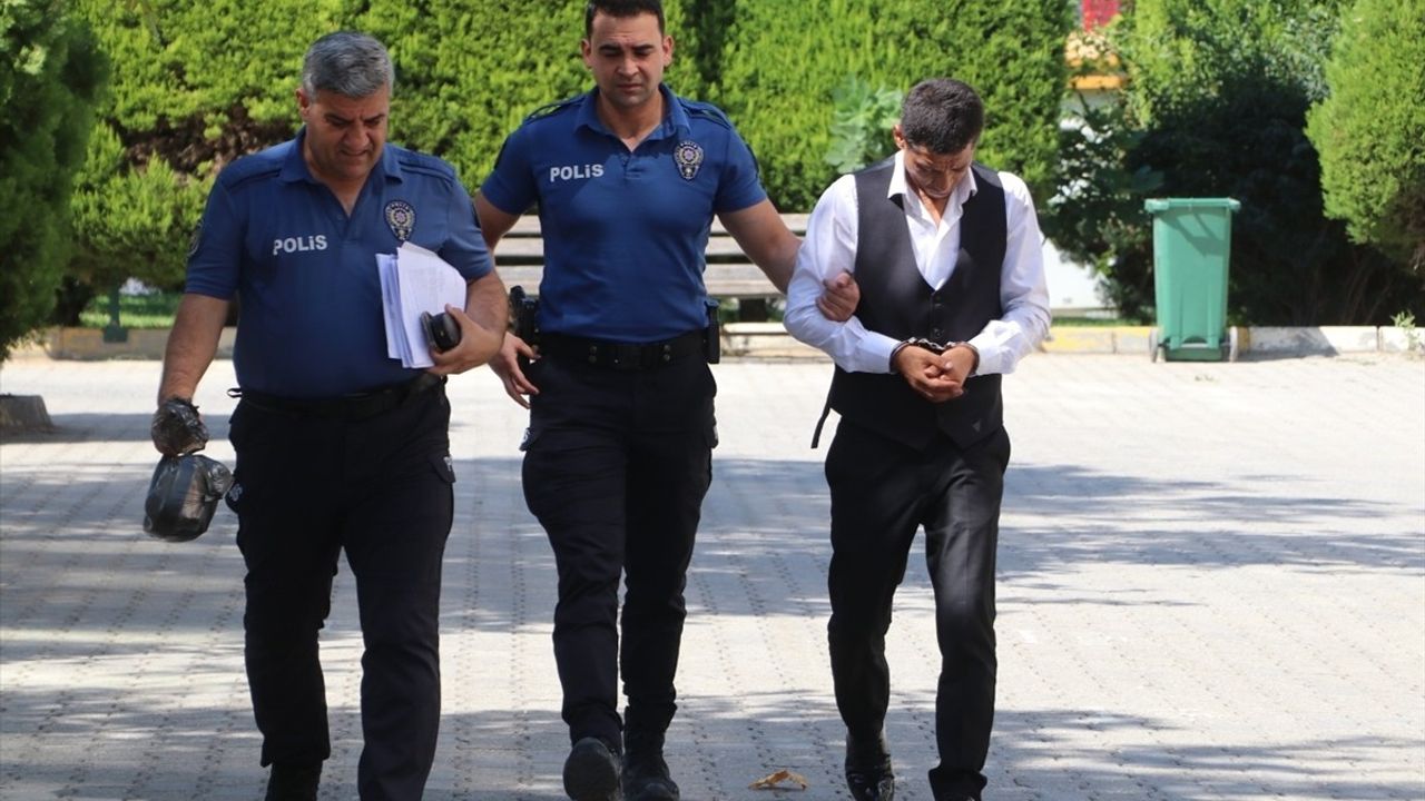 Denizli'de Hırsızlık Olayı: 2 Otomobil ve Değerli Eşya Çalındı