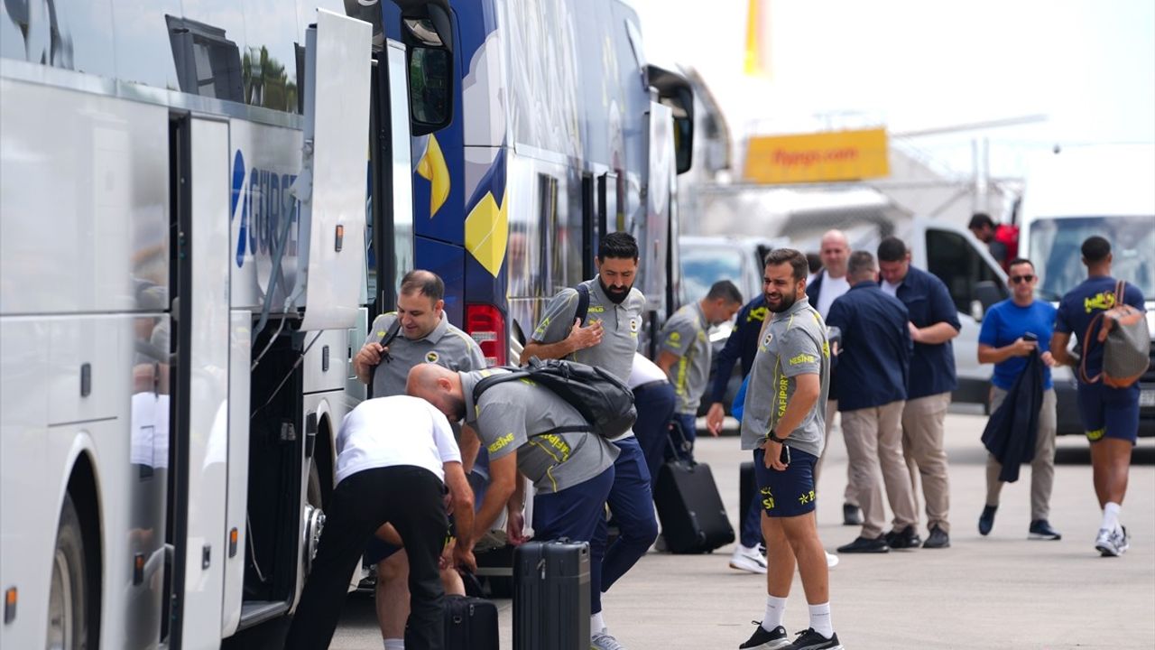 Fenerbahçe Lille'e Gitmek Üzere Havalandı