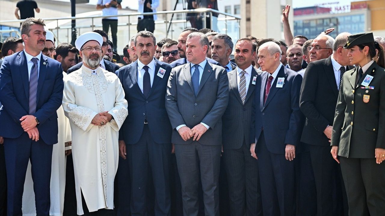 Şehit Piyade Uzman Çavuş Muhammed Emin Önk, Son Yolculuğuna Uğurlandı