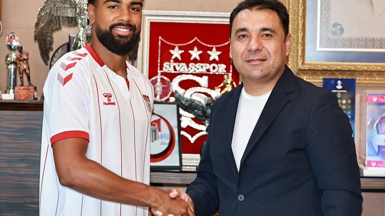 Sivasspor'dan İki Yeni İmza: Samba Camara ve Noah Sonko Sundberg