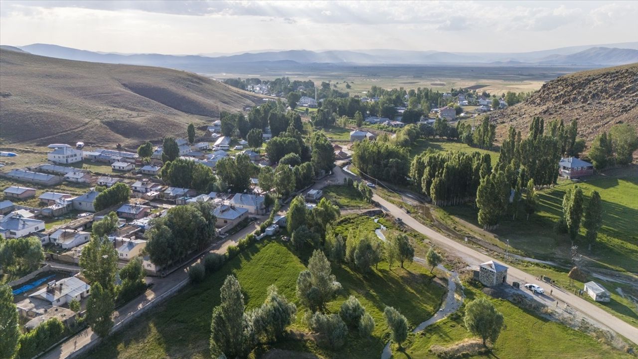 Van'da Çubuklu Barajı Projesi ile 5 Bin Hektar Tarım Arazisi Suyla Buluşacak