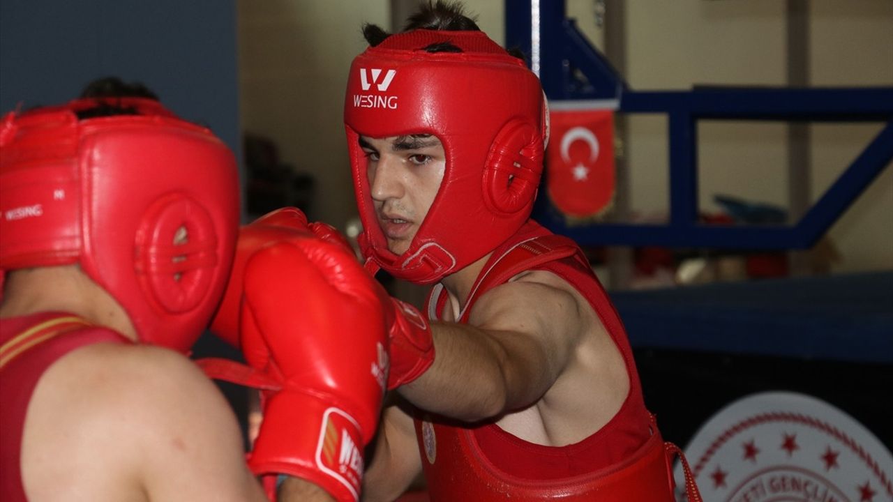 Wushu Şampiyonu Furkan Cebeci Altın Madalya Peşinde