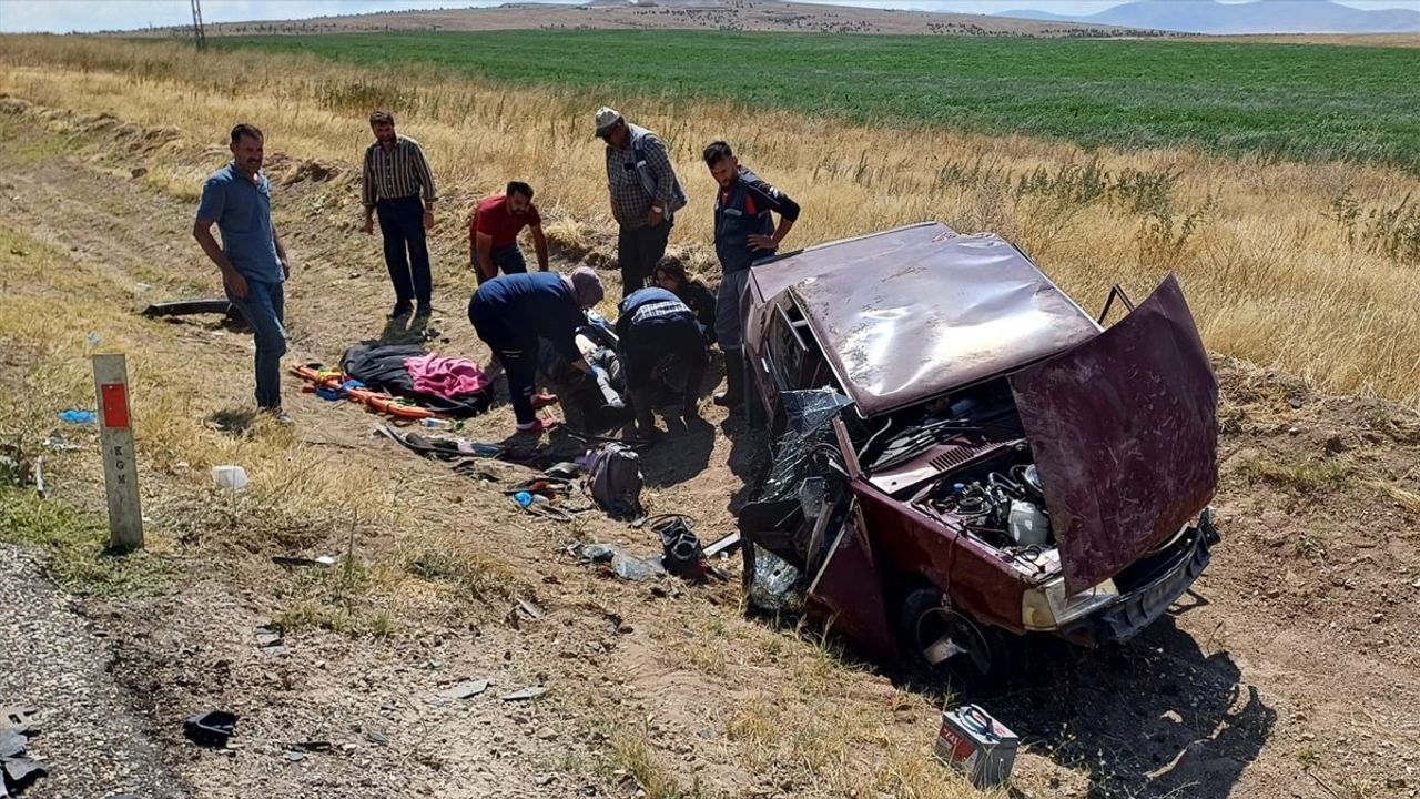 Yozgat'ta Trafik Kazası: Üç Kişi Hayatını Kaybetti